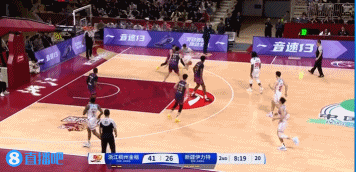 挺身而出！趙睿內(nèi)外開花連投帶罰 個(gè)人獨(dú)得12分帶隊(duì)追趕